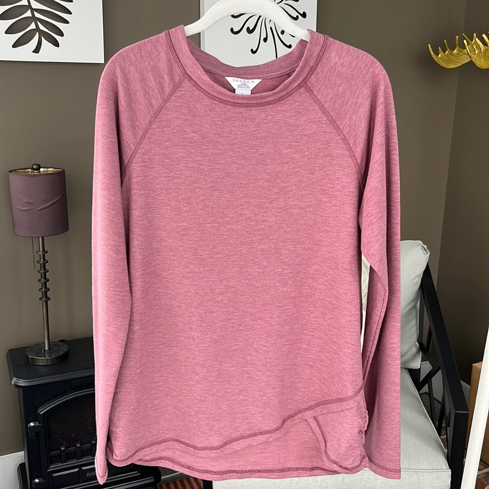 Danskin asymmetrical hem yoga shirt Size L